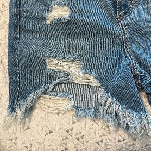 Cello high waist frayed Distressed Denim Cutoff Shorts sz medium - Picture 2 of 9